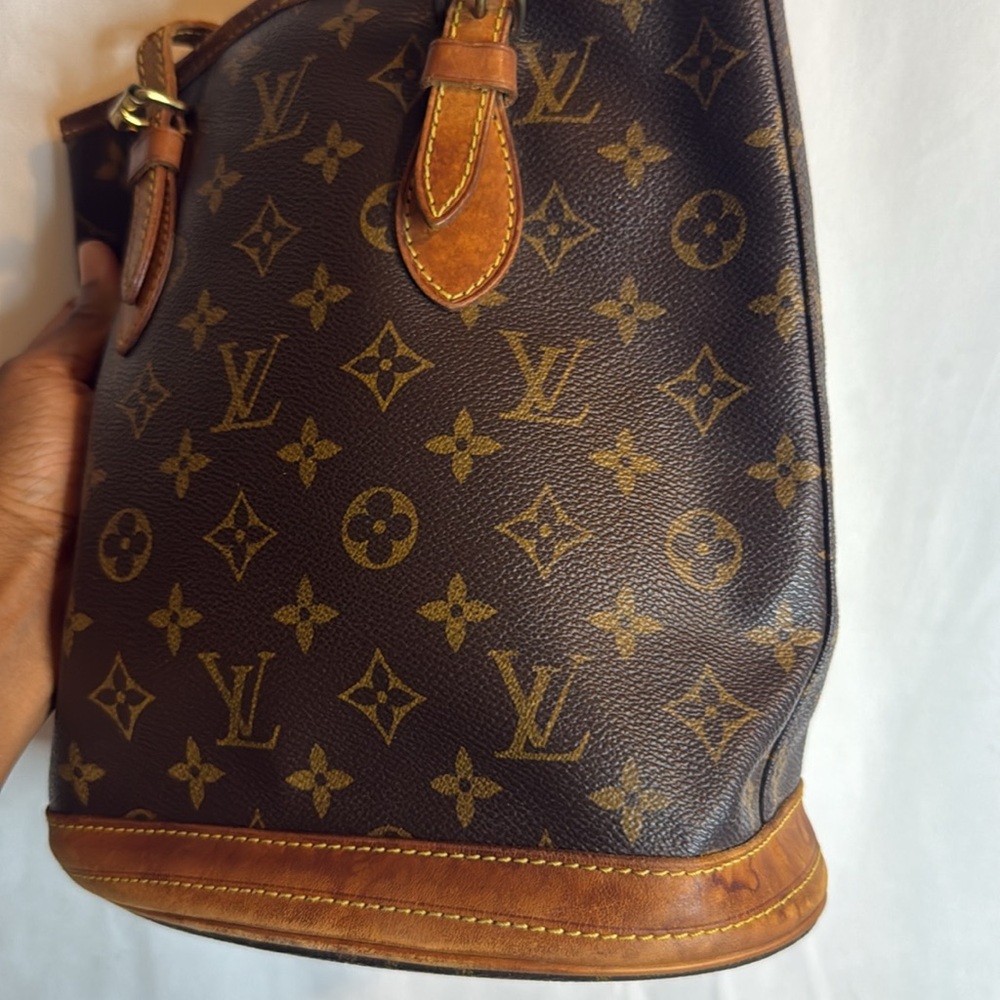 Louis Vuitton Vintage Bucket Bag - Picture 8 of 10
